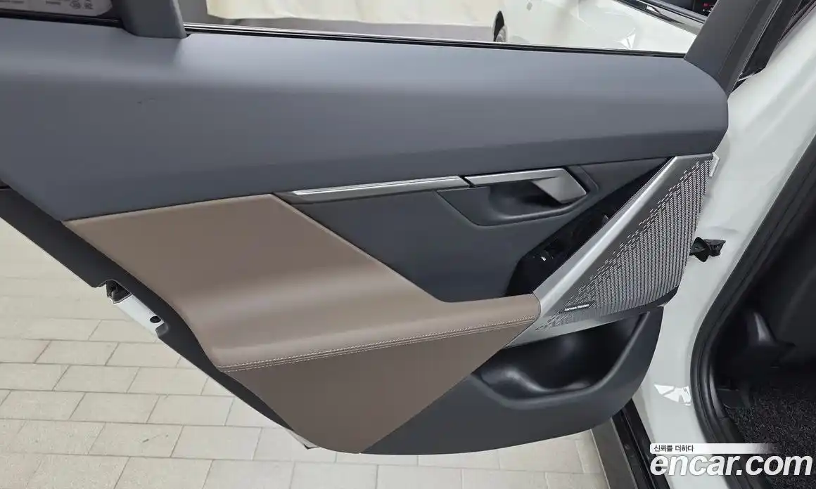 BMW 5 серия 2025 2.0 автомат (гидро), фото 15