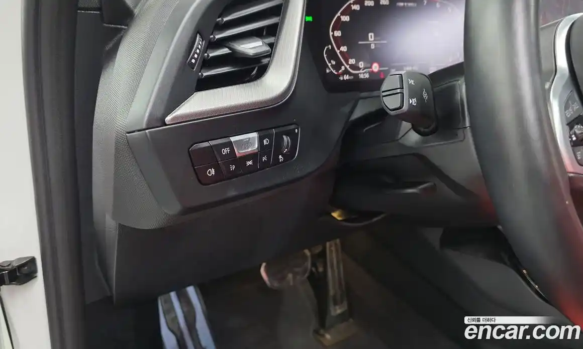 BMW 1 серия 2023 2.0 автомат (гидро), фото 25