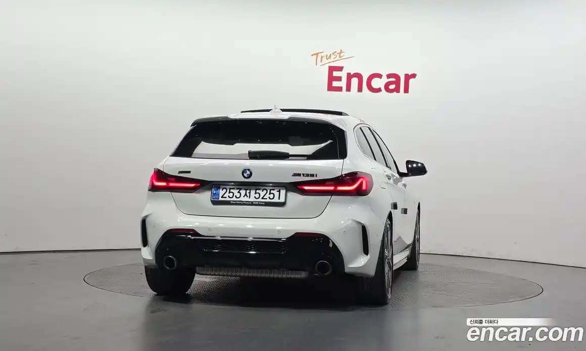 BMW 1 серия 2023 2.0 автомат (гидро), фото 4