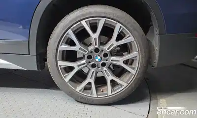 BMW X1 2022 2.0 автомат (гидро), миниатюра 7