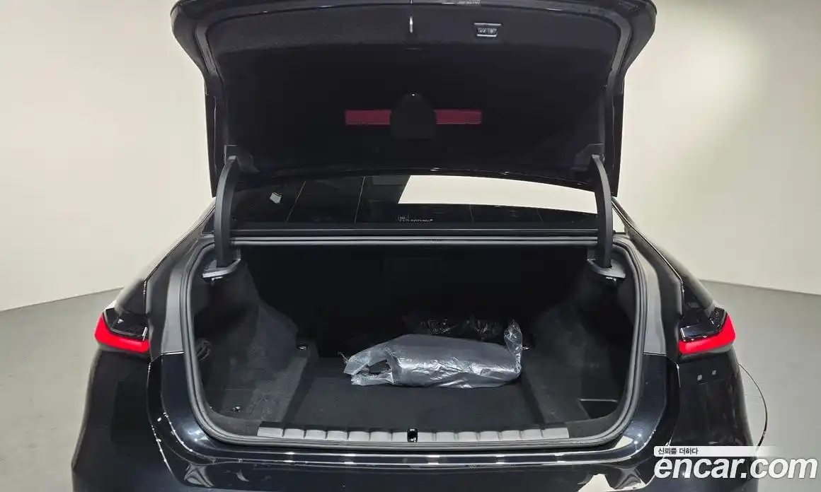 BMW 7 серия 2024 3.0 автомат (гидро), фото 23