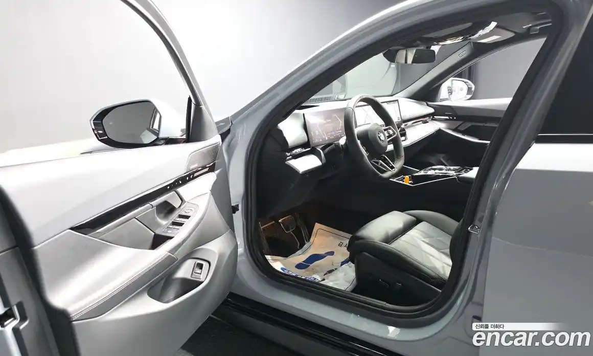 BMW 5 серия 2024 2.0 автомат (гидро), фото 13
