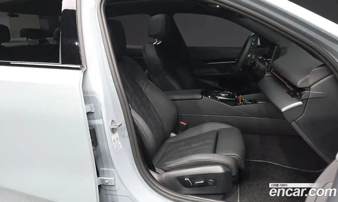 BMW 5 серия 2024 2.0 автомат (гидро), фото 17