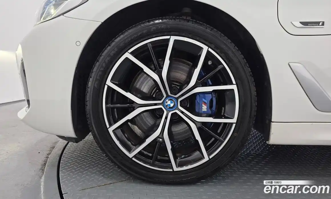 BMW 5 серия 2023 2.0 автомат (гидро), фото 5
