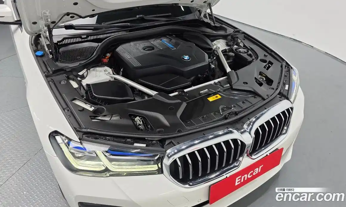 BMW 5 серия 2023 2.0 автомат (гидро), фото 6