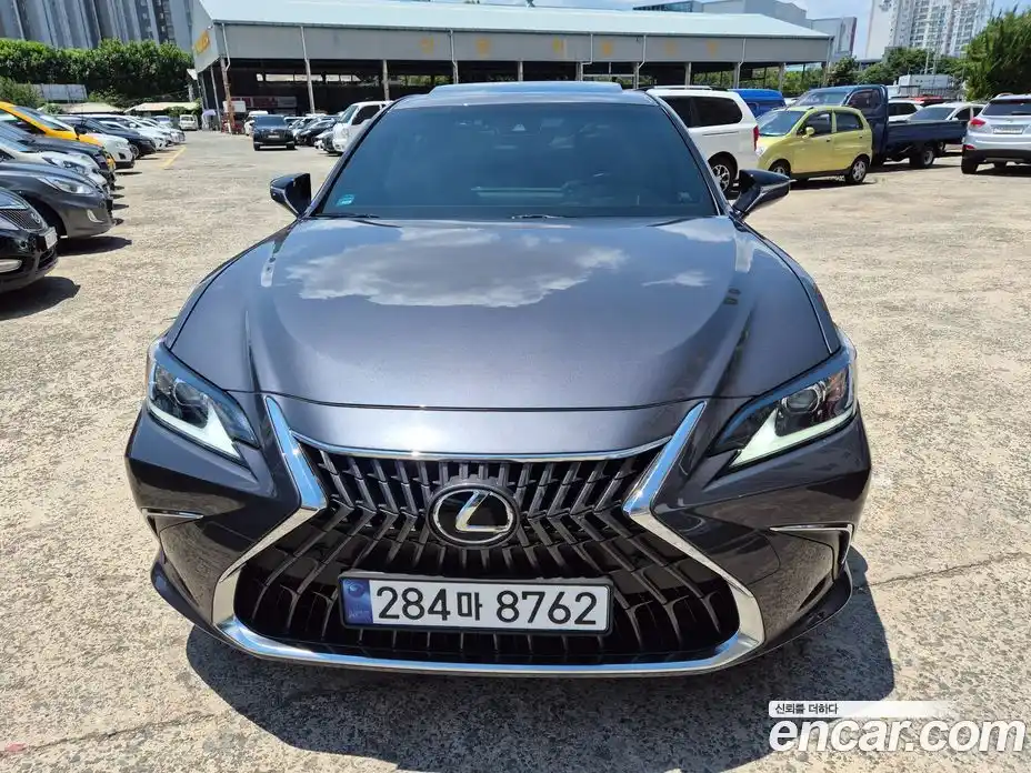 Lexus ES 2023 2.5 автомат (гидро), фото 2 Lexus ES 2023 2.5 автомат (гидро), фото 2