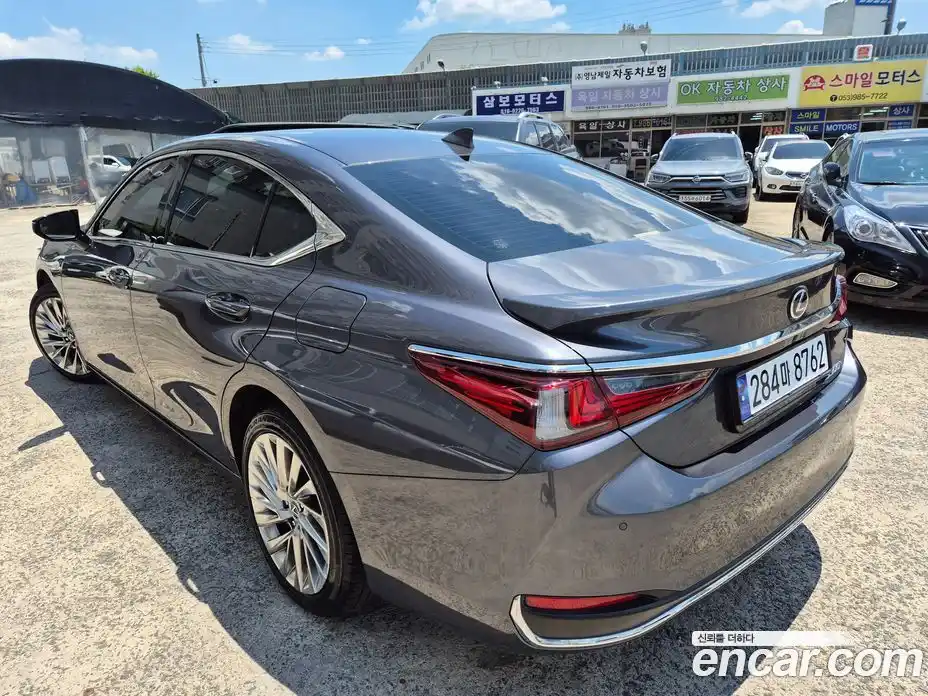 Lexus ES 2023 2.5 автомат (гидро), фото 4 Lexus ES 2023 2.5 автомат (гидро), фото 4