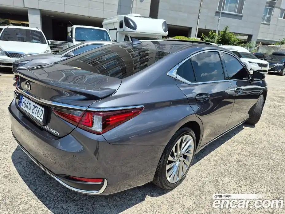 Lexus ES 2023 2.5 автомат (гидро), фото 6 Lexus ES 2023 2.5 автомат (гидро), фото 6