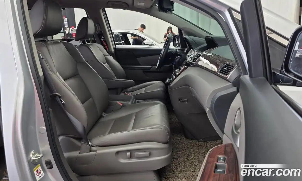 Honda Odyssey 2013 3.5 автомат (гидро), фото 11