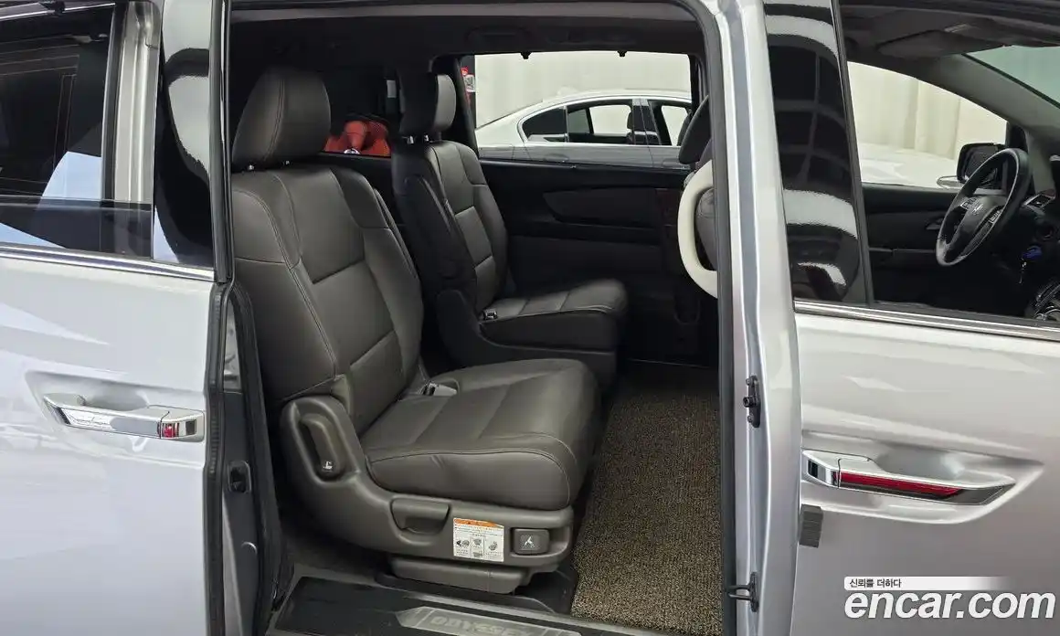 Honda Odyssey 2013 3.5 автомат (гидро), фото 12