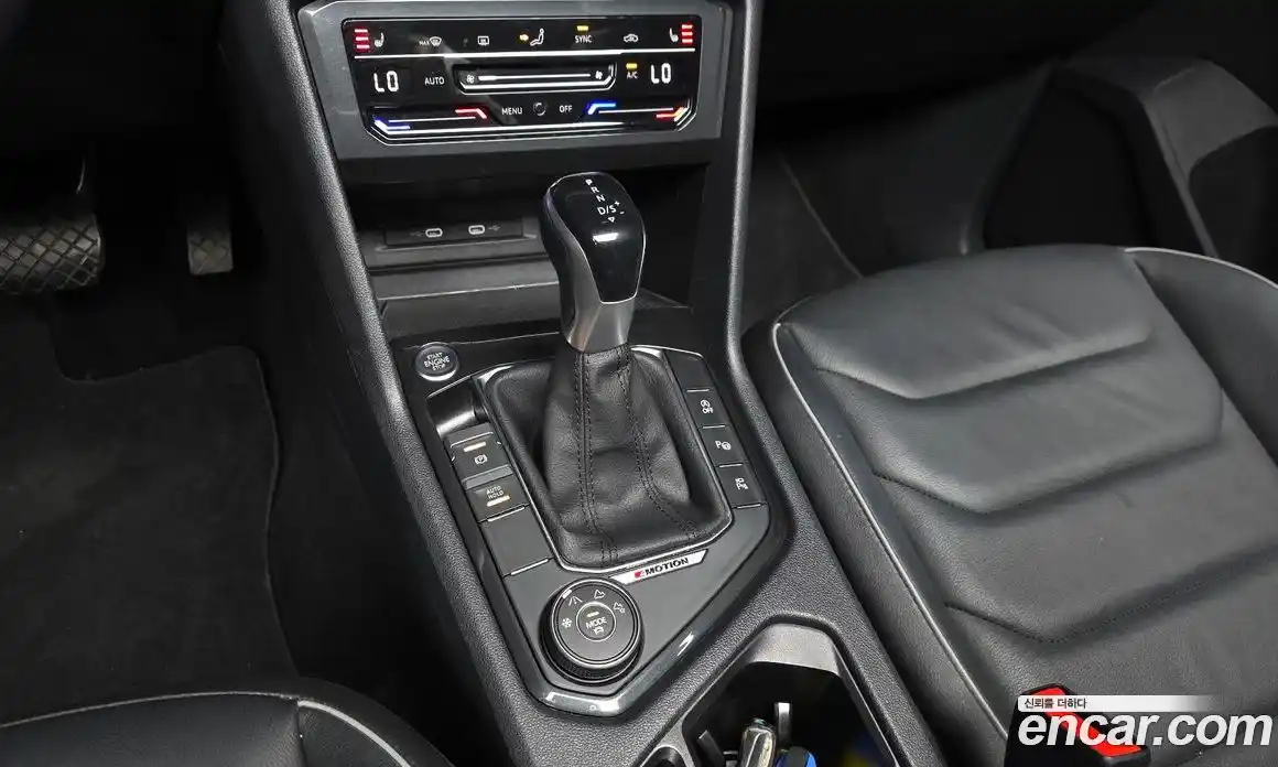 Volkswagen Tiguan 2022 2.0 автомат (гидро), фото 12