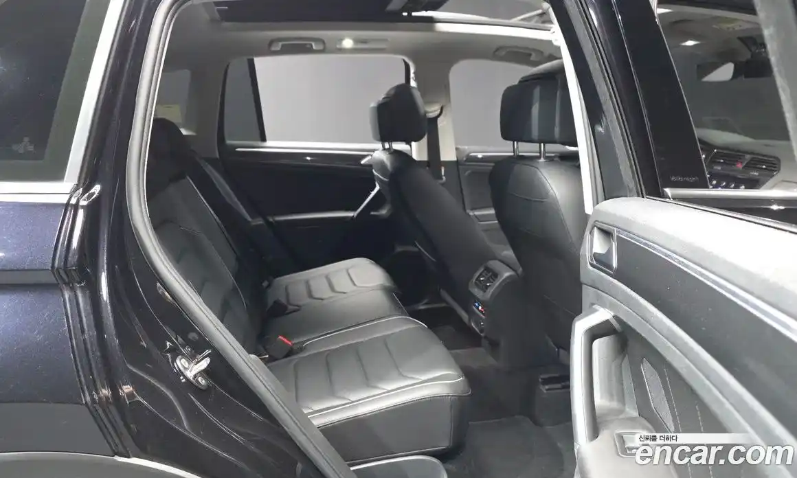 Volkswagen Tiguan 2022 2.0 автомат (гидро), фото 18