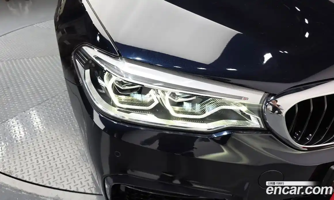 BMW 5 серия 2018 2.0 автомат (гидро), фото 8