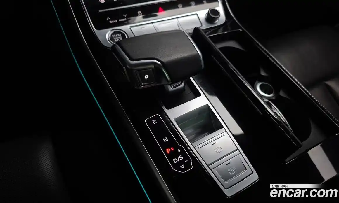 Audi A8 2021 3.0 автомат (гидро), фото 9