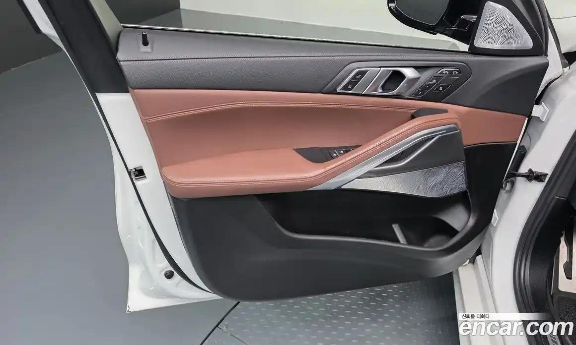 BMW X6 2021 3.0 автомат (гидро), фото 14