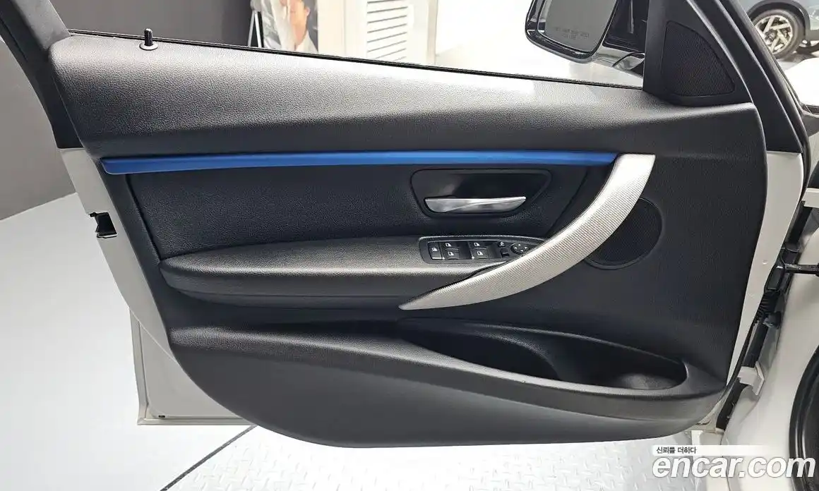 BMW 3 серия 2018 2.0 автомат (гидро), фото 14