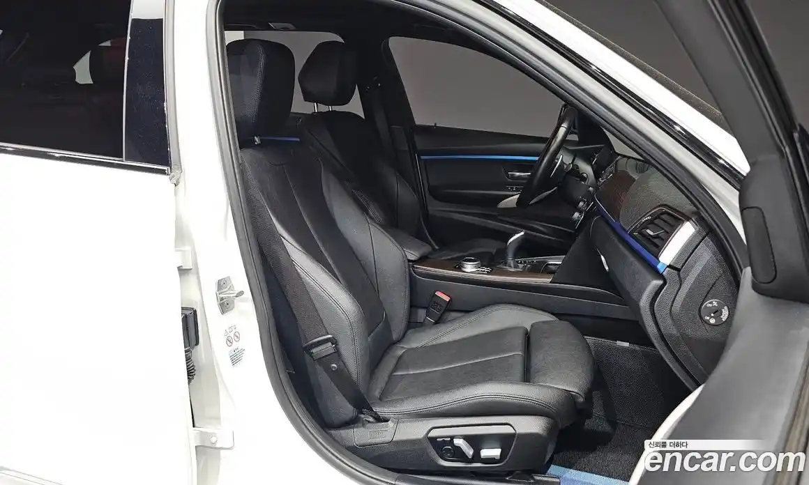 BMW 3 серия 2018 2.0 автомат (гидро), фото 16