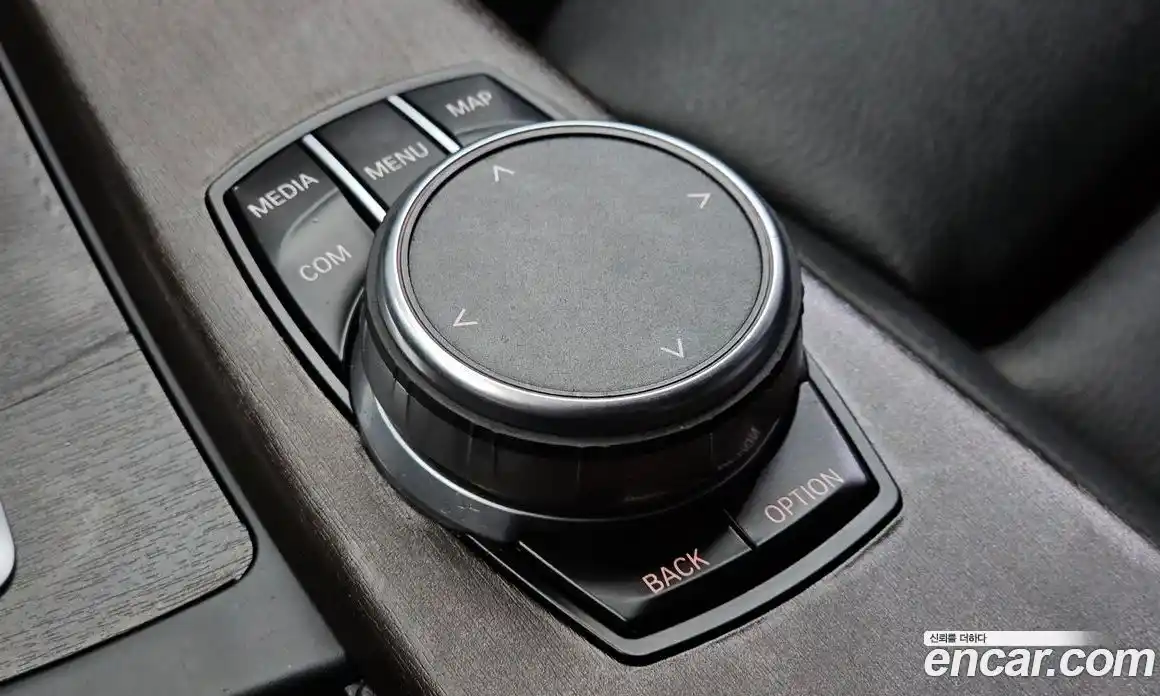 BMW 3 серия 2018 2.0 автомат (гидро), фото 23