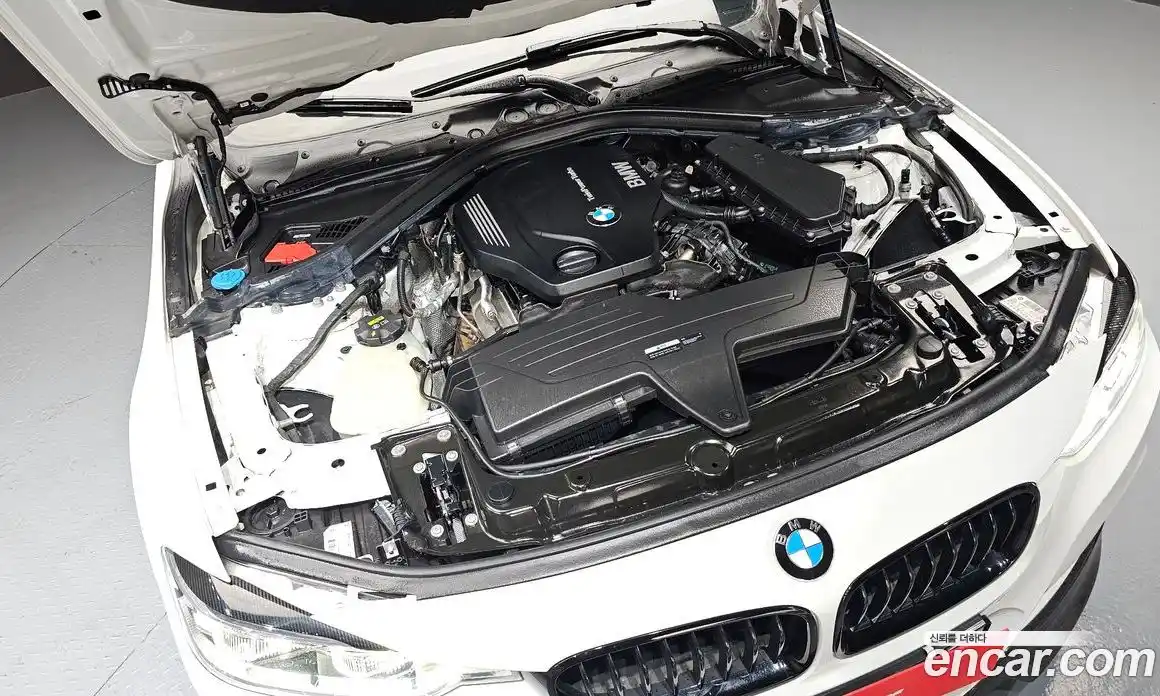 BMW 3 серия 2018 2.0 автомат (гидро), фото 6