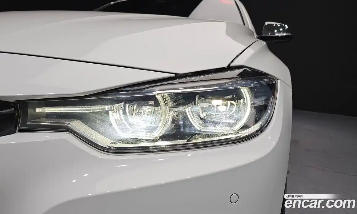 BMW 3 серия 2018 2.0 автомат (гидро), фото 8