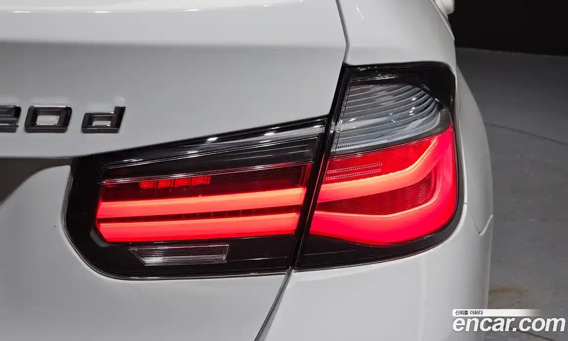 BMW 3 серия 2018 2.0 автомат (гидро), фото 9
