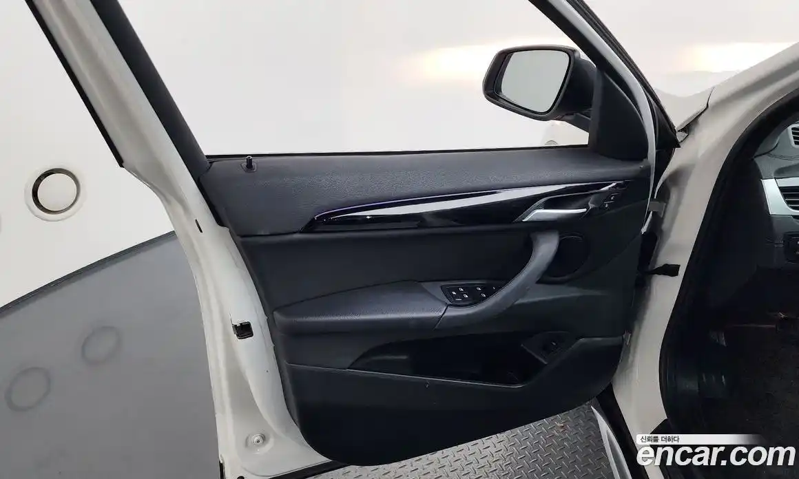 BMW X1 2022 2.0 автомат (гидро), фото 14