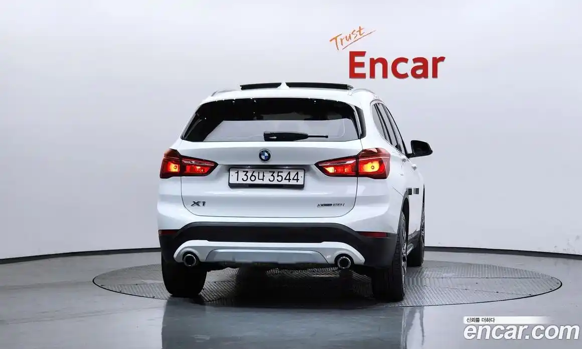 BMW X1 2022 2.0 автомат (гидро), фото 4