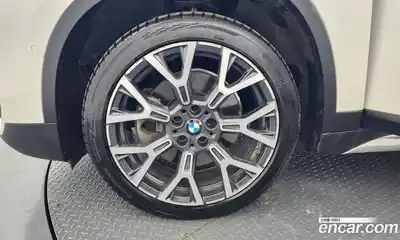 BMW X1 2022 2.0 автомат (гидро), миниатюра 5