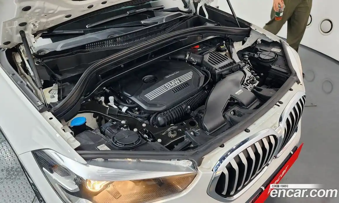 BMW X1 2022 2.0 автомат (гидро), фото 6