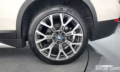 BMW X1 2022 2.0 автомат (гидро), миниатюра 7