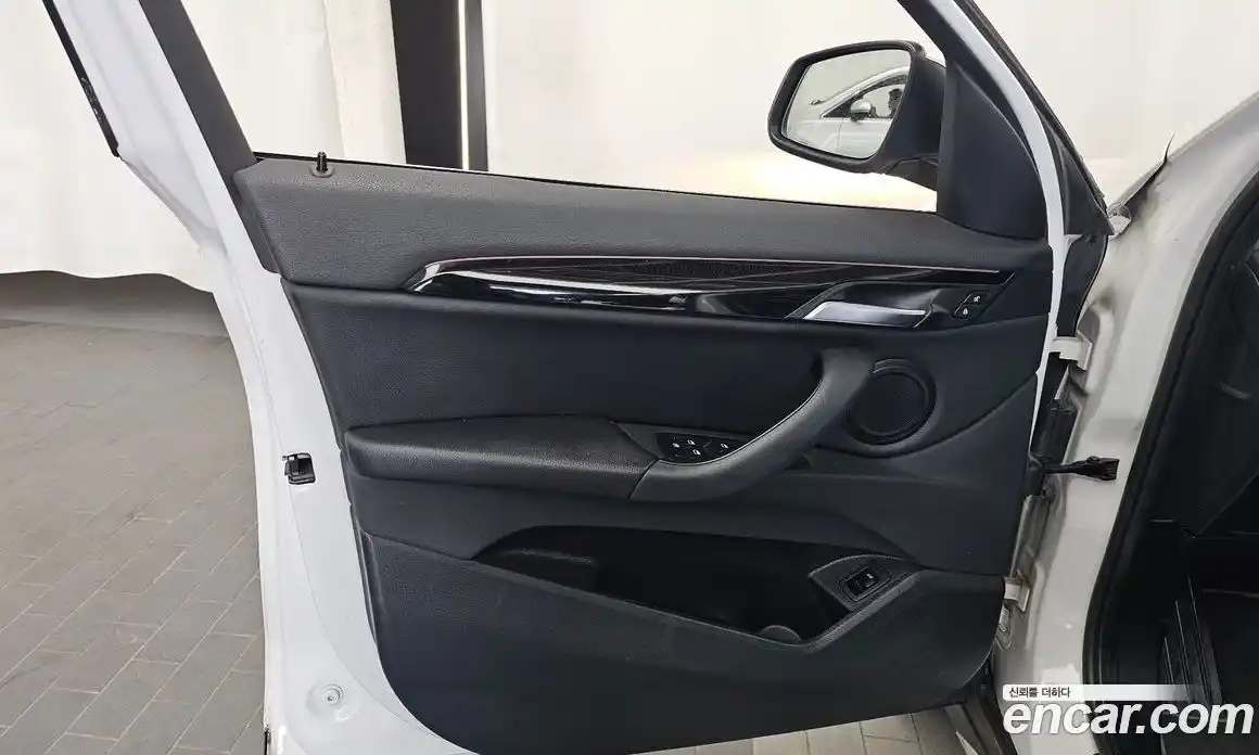 BMW X1 2022 2.0 автомат (гидро), фото 14