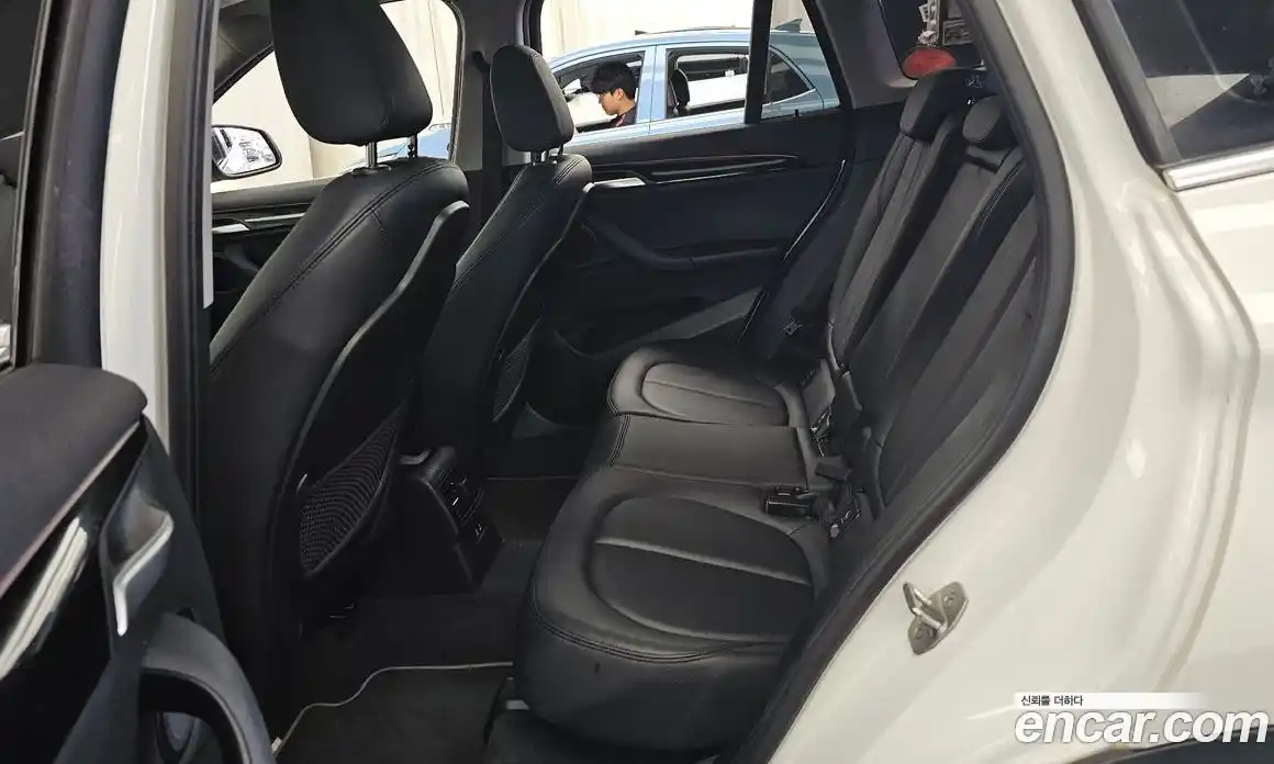 BMW X1 2022 2.0 автомат (гидро), фото 16