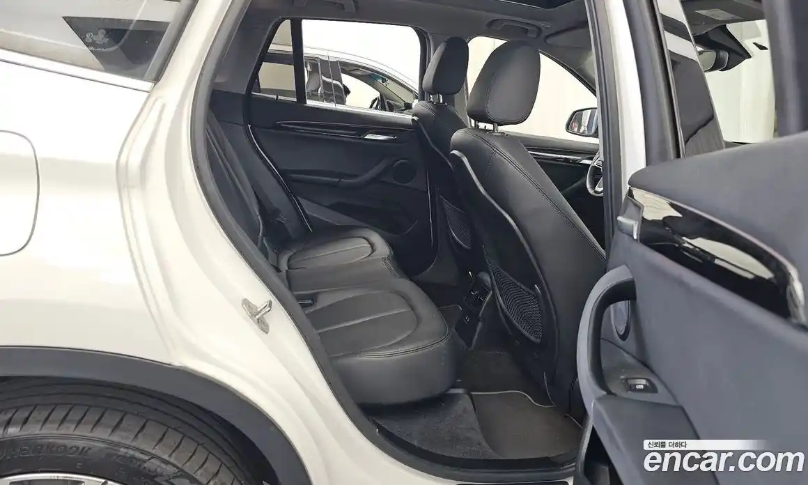 BMW X1 2022 2.0 автомат (гидро), фото 18