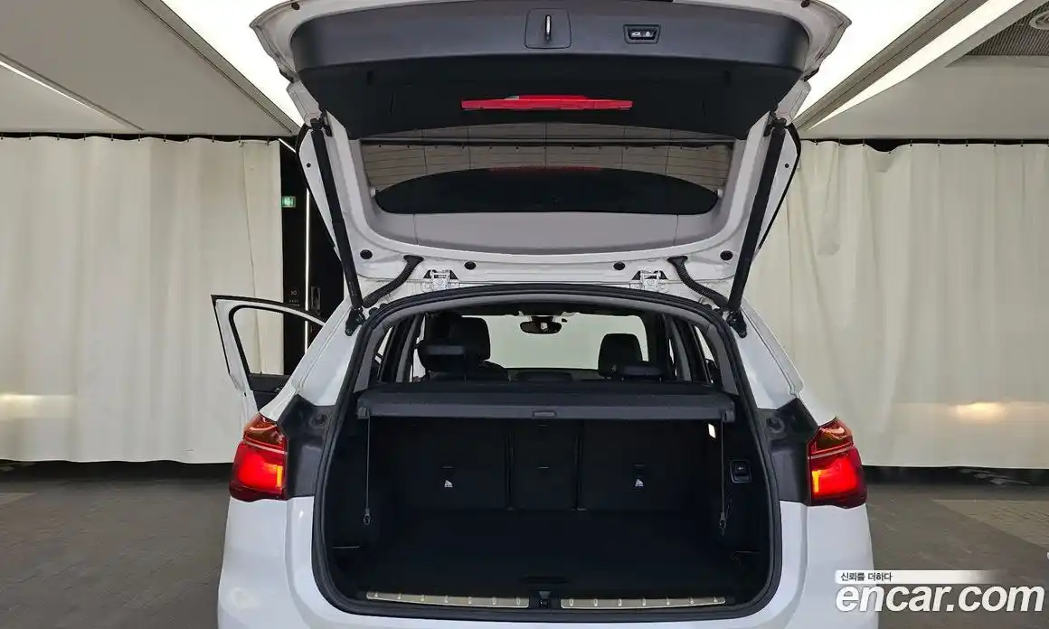 BMW X1 2022 2.0 автомат (гидро), фото 26