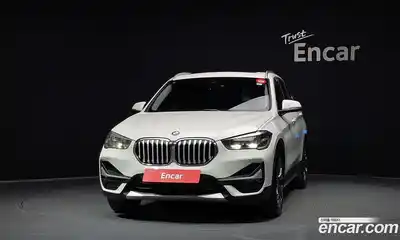BMW X1 2022 2.0 автомат (гидро), миниатюра 3