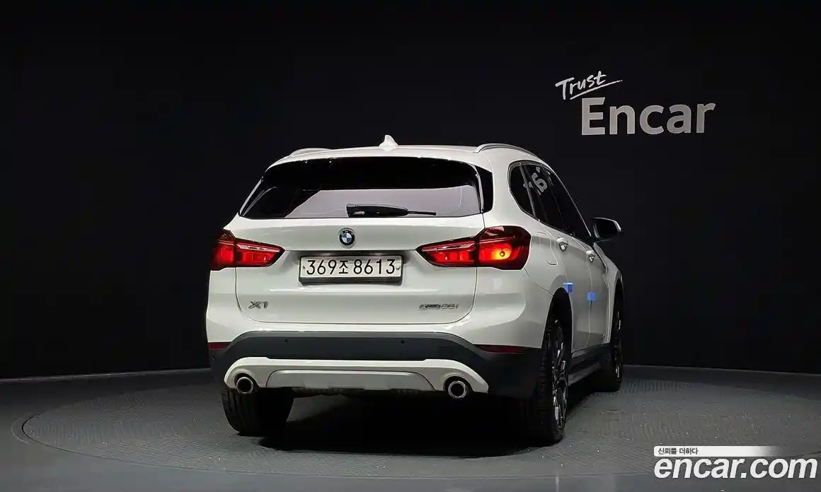 BMW X1 2022 2.0 автомат (гидро), фото 4