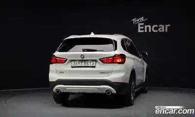 BMW X1 2022 2.0 автомат (гидро), миниатюра 4
