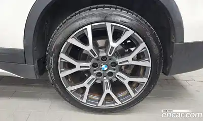 BMW X1 2022 2.0 автомат (гидро), миниатюра 7