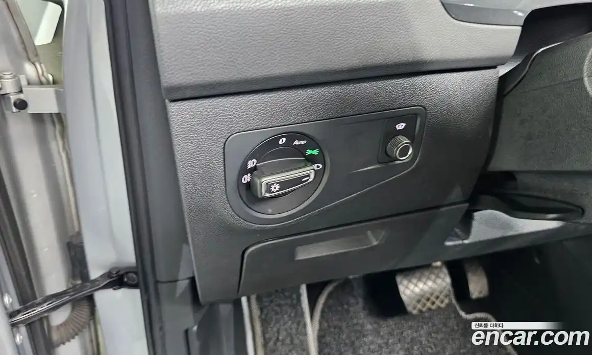 Volkswagen Tiguan 2018 2.0 автомат (гидро), фото 17
