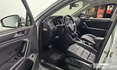 Volkswagen Tiguan 2018 2.0 автомат (гидро), миниатюра 10