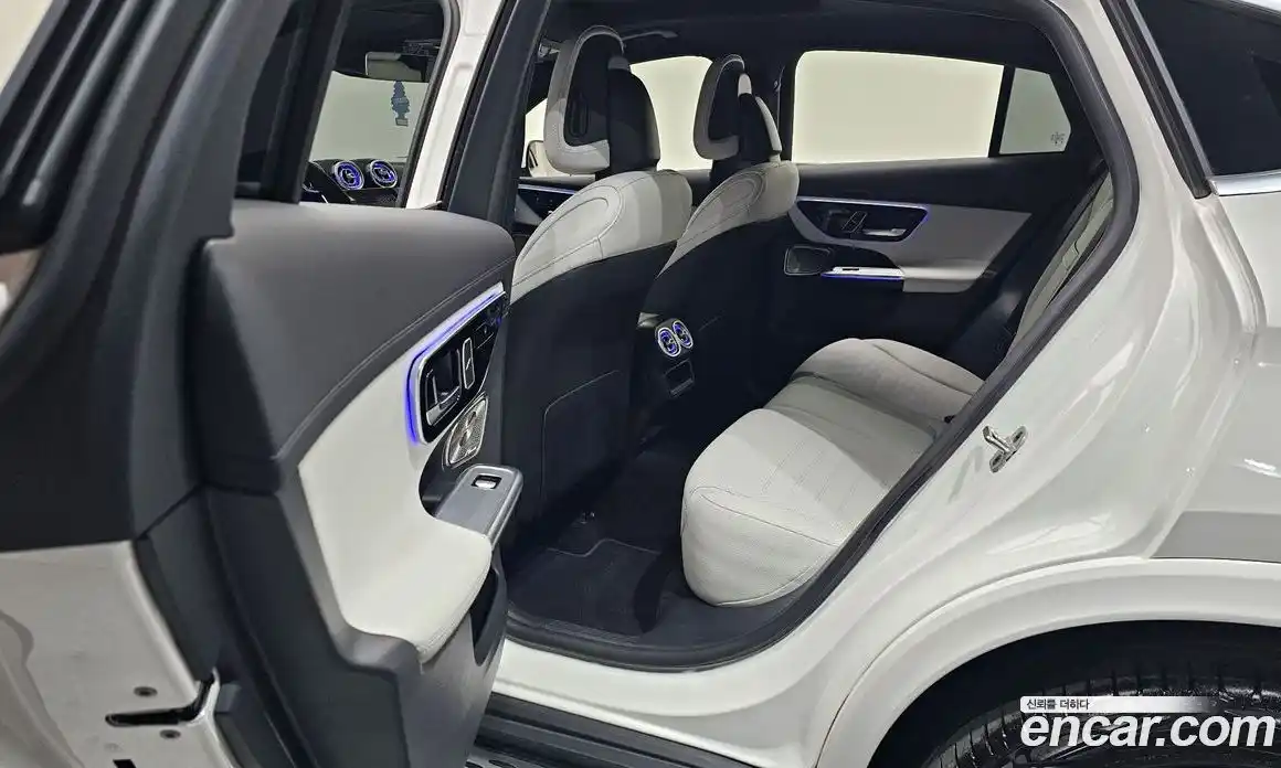 Mercedes-Benz GLC-Class 2024 2.0 гидро, фото 16 Mercedes-Benz GLC-Class 2024 2.0 гидро, фото 16