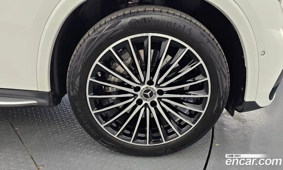 Mercedes-Benz GLC-Class 2024 2.0 гидро, фото 4 Mercedes-Benz GLC-Class 2024 2.0 гидро, фото 4