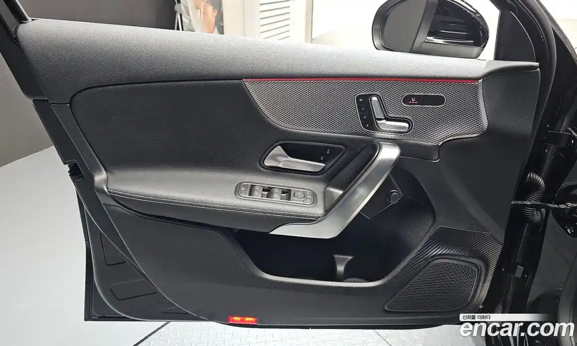 Mercedes-Benz A-Class 2021 2.0 гидро, фото 14