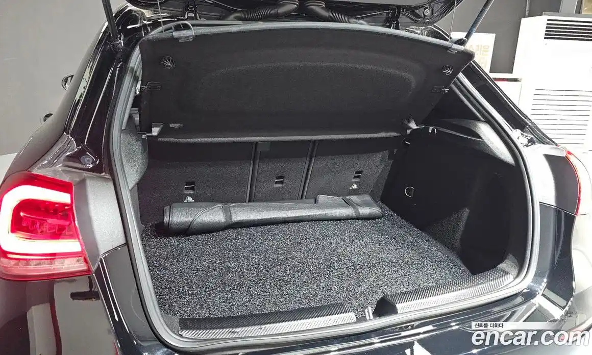 Mercedes-Benz A-Class 2021 2.0 гидро, фото 21