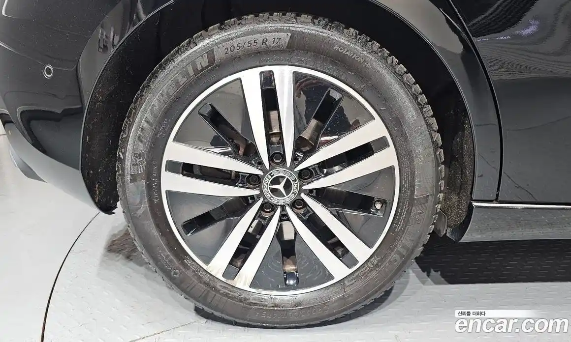 Mercedes-Benz A-Class 2021 2.0 гидро, фото 5
