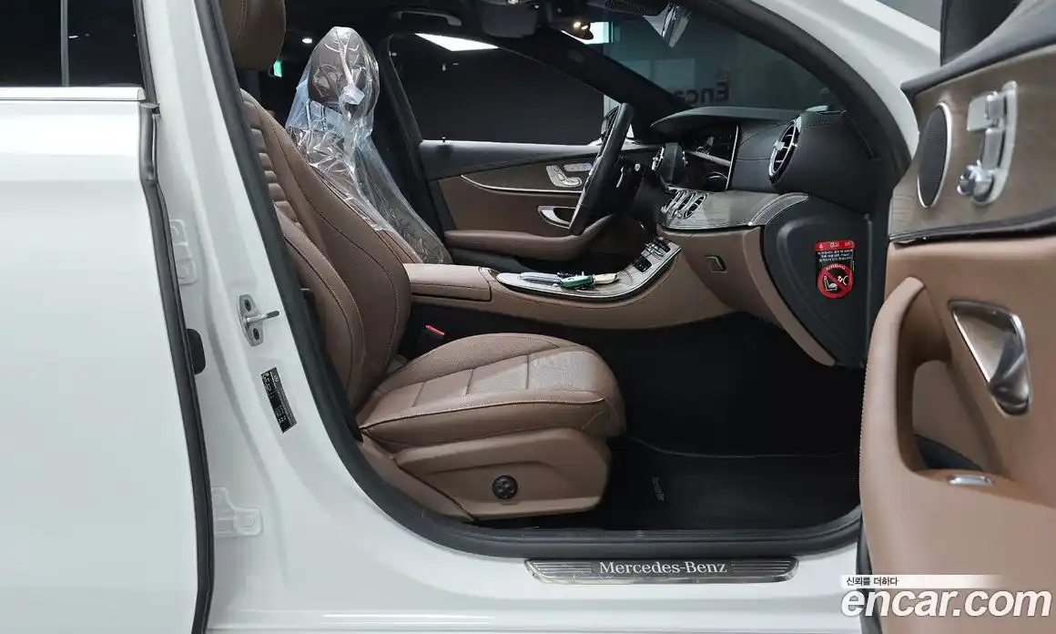 Mercedes-Benz E-Class 2022 2.0 автомат (гидро), фото 16