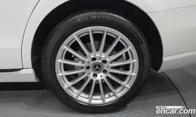 Mercedes-Benz E-Class 2022 2.0 автомат (гидро), миниатюра 7
