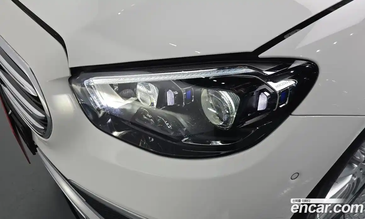 Mercedes-Benz E-Class 2022 2.0 автомат (гидро), фото 8
