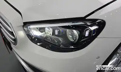 Mercedes-Benz E-Class 2022 2.0 автомат (гидро), миниатюра 8