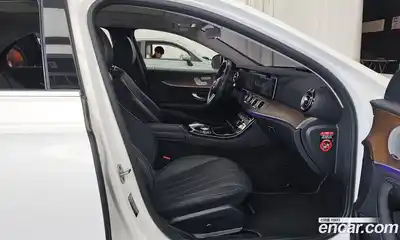 Mercedes-Benz E-Class 2019 2.0 автомат (гидро), миниатюра 11